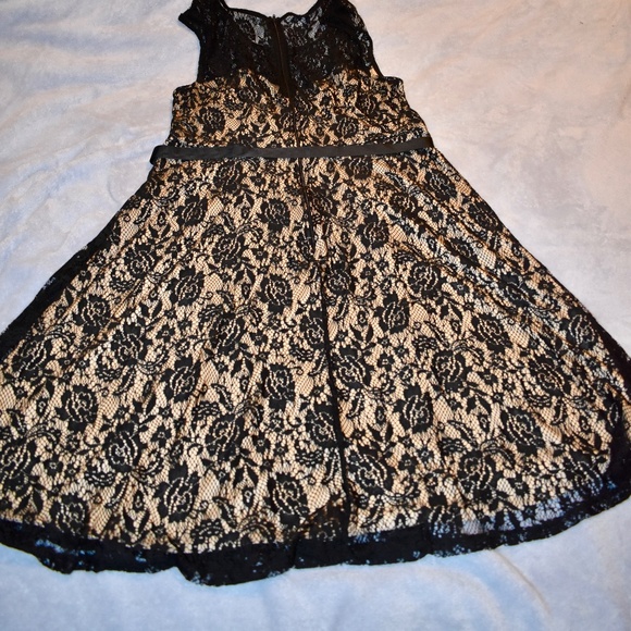 French Lace Cocktail Dress NWOT - Picture 2 of 6